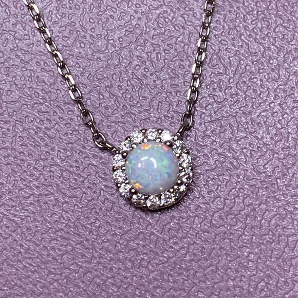 💛 BNIB 925 Opal w/ CZ Halo Pendant Necklace - Picture 4 of 9